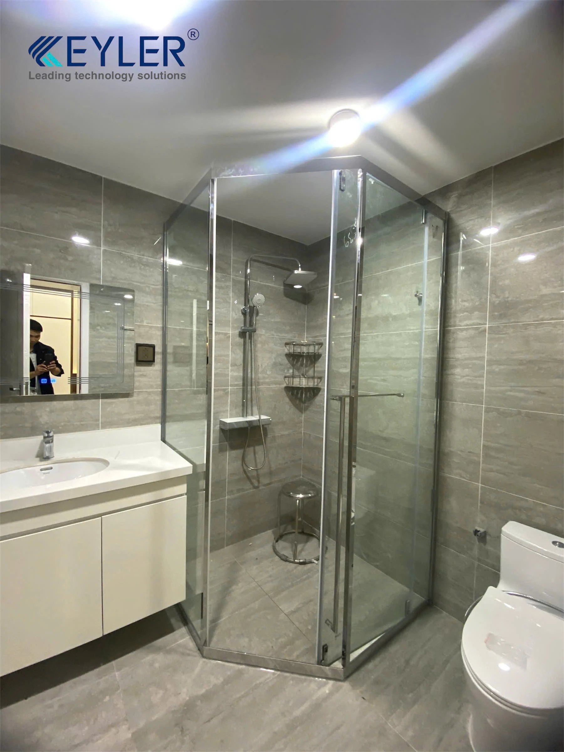Cabin Tắm Kính Keyler KL5037 – Hệ Lùa Góc 135° Tối Ưu Diện Tích, Chuẩn Thiết Kế Hiện Đại