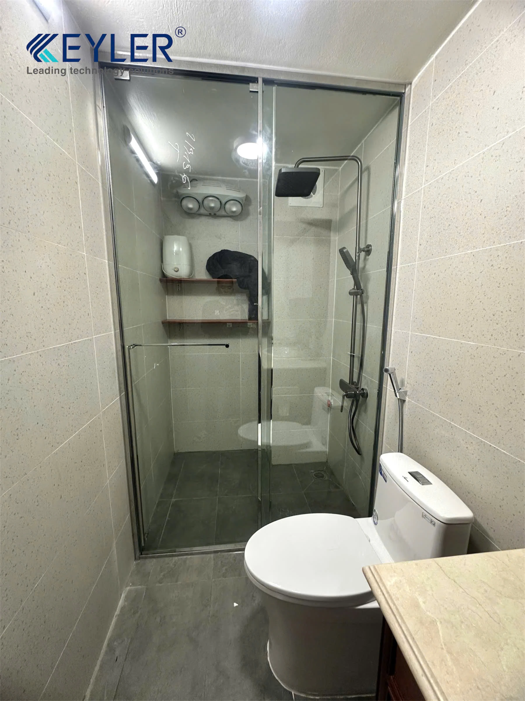 Bàn Giao Cabin Tắm Kính KL-323 Vách Thẳng Mở Trượt Ngang Tại Long Biên, Hà Nội