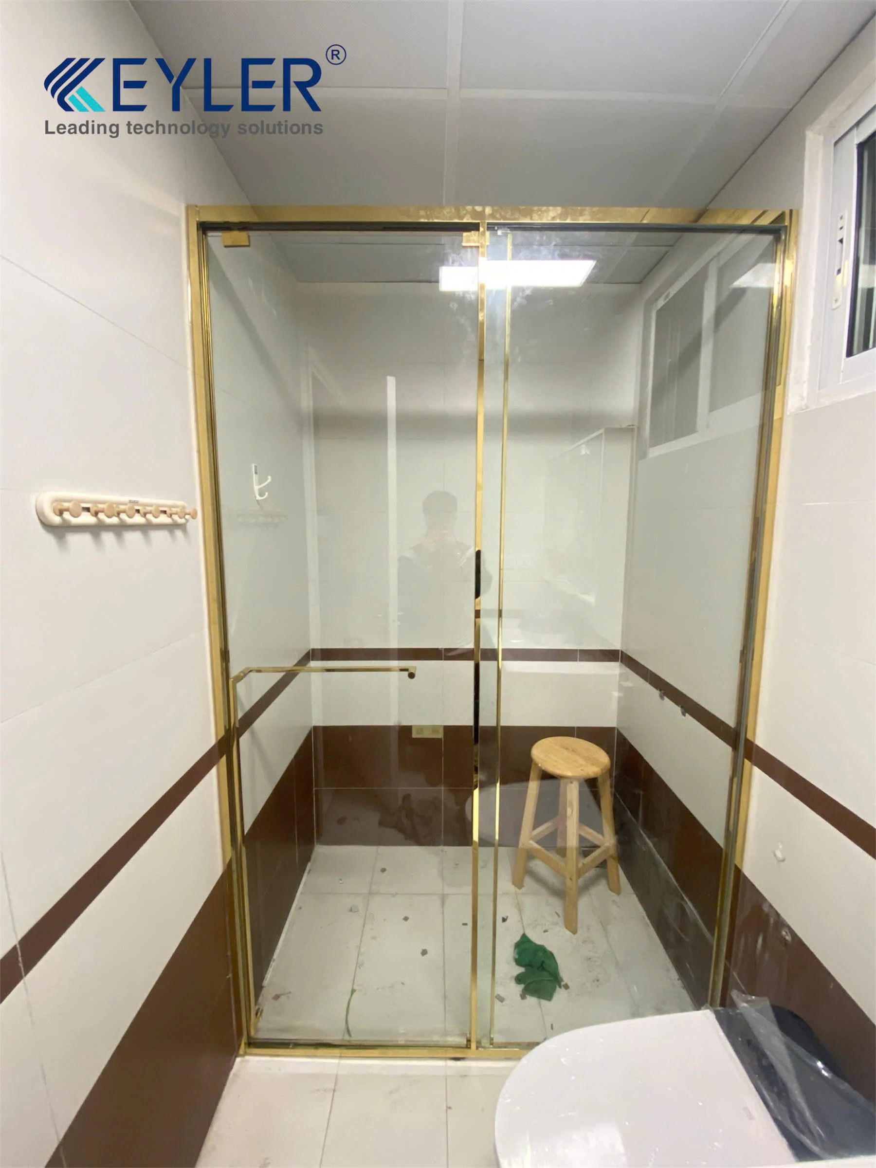 🚿 Hoàn Thiện Cabin Tắm Kính KL-323 Tại Hoà Bình Green City – Giải Pháp Phòng Tắm Hiện Đại